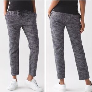 Lululemon Pants Womens 4 Jet Slim Luxtreme Cyber Black Gray Striped Cropped 25”